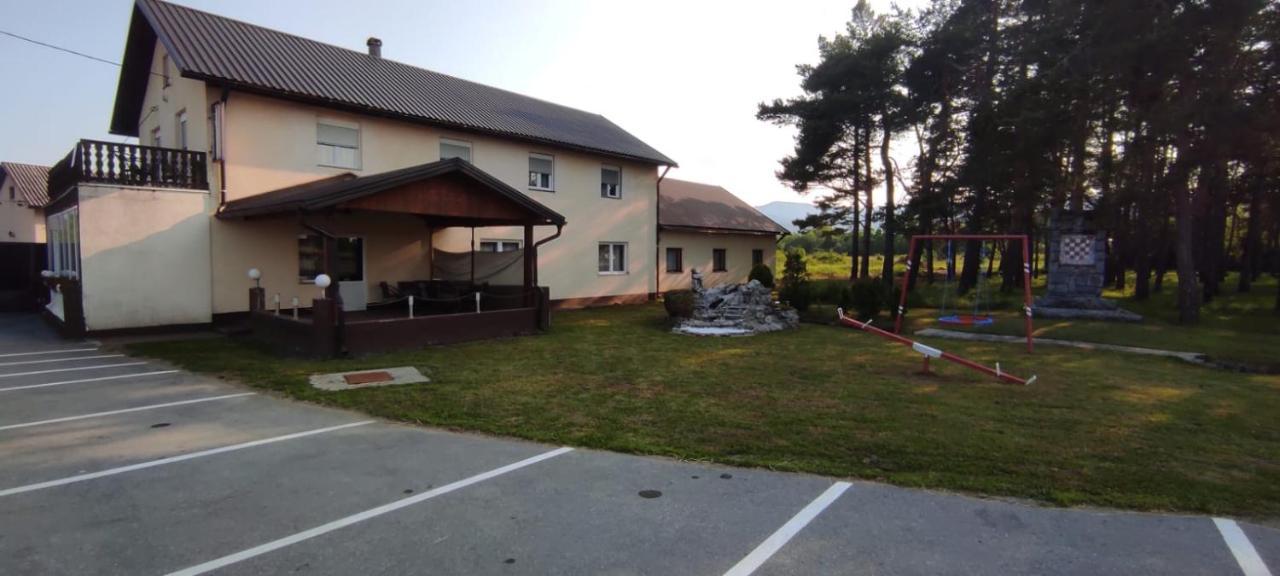 Guesthouse Juka Gospic Exterior photo