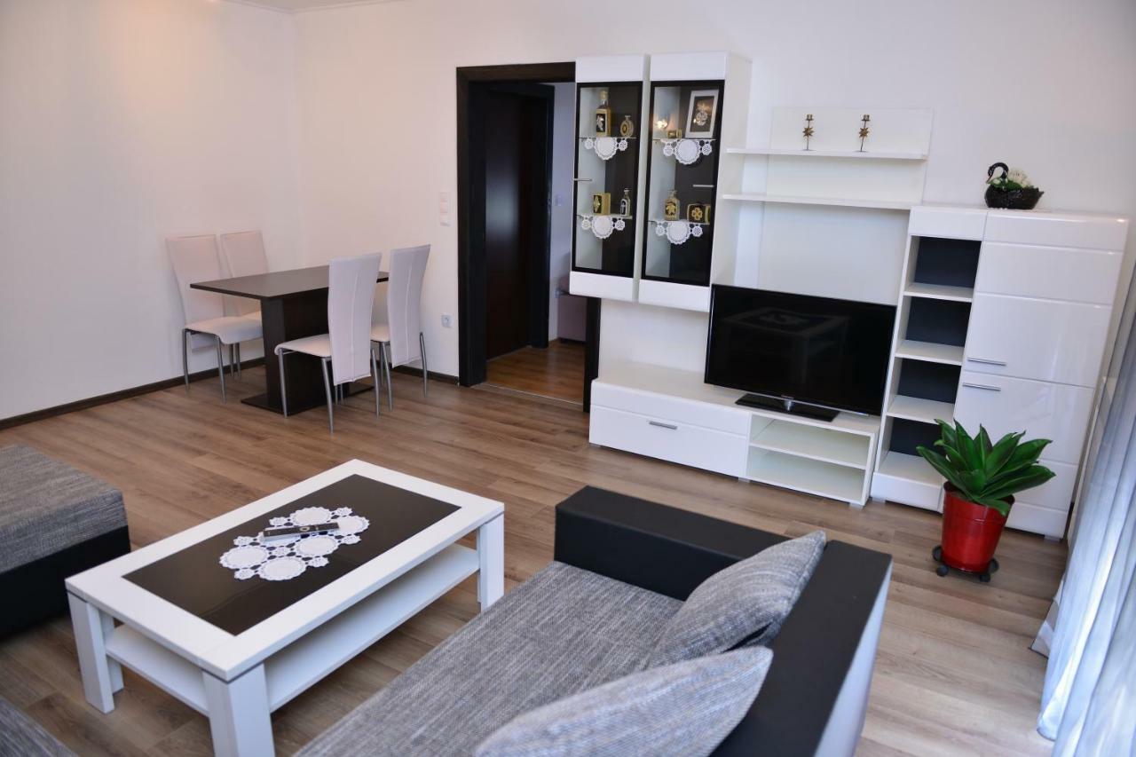 Guesthouse Juka Gospic Exterior photo